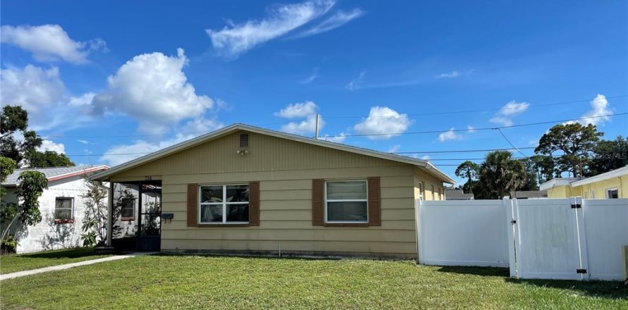 Villa ou maison à Saint Petersburg, Floride 2 chambres, 97.55 m2 № 1884542