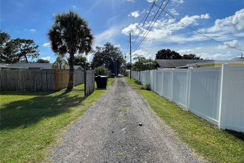 Villa ou maison à vendre à Saint Petersburg, Floride: 2 chambres, 97.55 m2 № 1884542 - photo 8