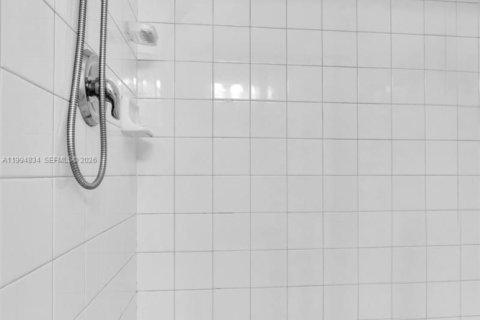 Condo in Tamarac, Florida, 3 bedrooms  № 2056465 - photo 18