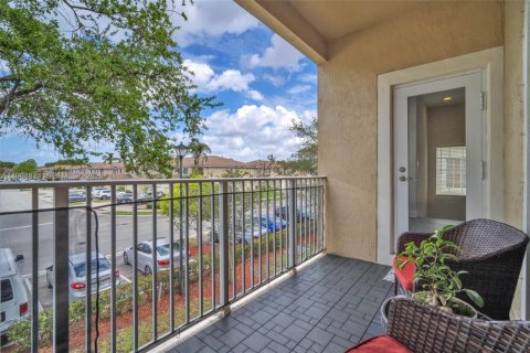 Condo in Tamarac, Florida, 3 bedrooms  № 2056465