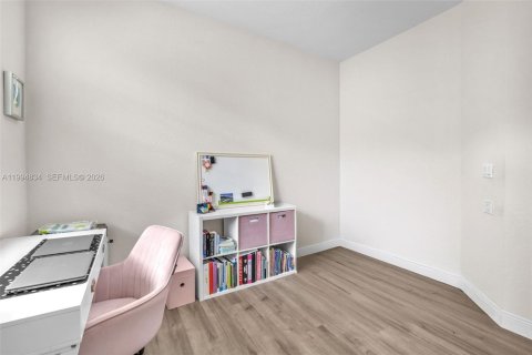 Condo in Tamarac, Florida, 3 bedrooms  № 2056465 - photo 22