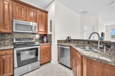 Condo in Tamarac, Florida, 3 bedrooms  № 2056465 - photo 3