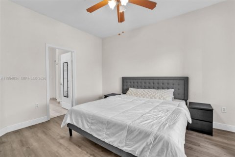 Condo in Tamarac, Florida, 3 bedrooms  № 2056465 - photo 13