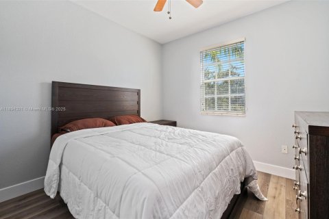 Townhouse in Cutler Bay, Florida 4 bedrooms, 159.79 sq.m. № 1952152 - photo 16