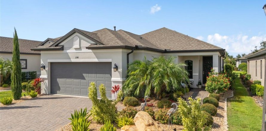 House in Clermont, Florida 2 bedrooms, 159.98 sq.m. № 1902789