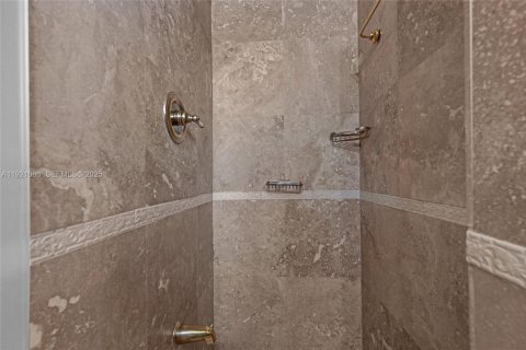 Villa ou maison à louer à Cutler Bay, Floride: 3 chambres, 150.5 m2 № 1975101 - photo 16