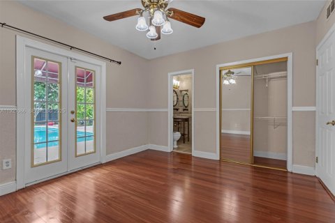 Villa ou maison à louer à Cutler Bay, Floride: 3 chambres, 150.5 m2 № 1975101 - photo 18