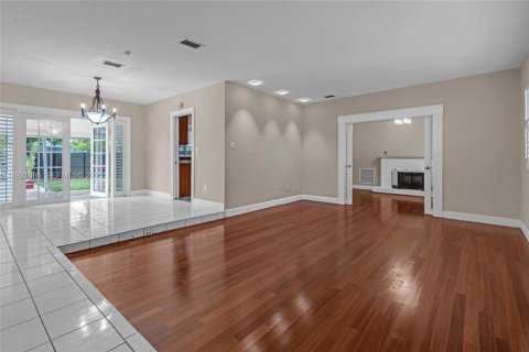 Villa ou maison à louer à Cutler Bay, Floride: 3 chambres, 150.5 m2 № 1975101 - photo 21