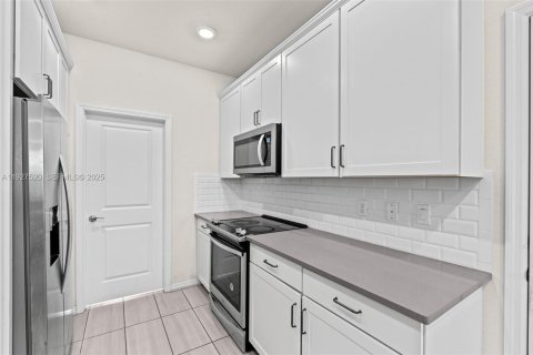 Touwnhouse à louer à Hollywood, Floride: 3 chambres, 132.01 m2 № 1988321 - photo 6