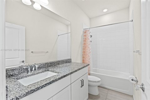 Touwnhouse à louer à Hollywood, Floride: 3 chambres, 132.01 m2 № 1988321 - photo 30