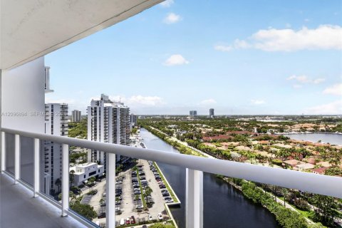 Copropriété à louer à Aventura, Floride: 2 chambres, 97.45 m2 № 2390553 - photo 30