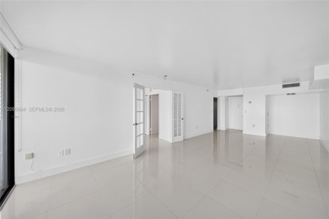 Copropriété à louer à Aventura, Floride: 2 chambres, 97.45 m2 № 2390553 - photo 12