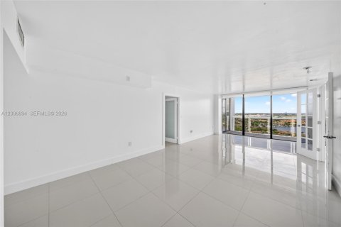 Copropriété à louer à Aventura, Floride: 2 chambres, 97.45 m2 № 2390553 - photo 9