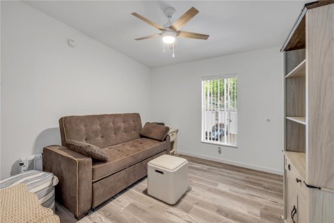 House in Oak Hill, Florida 3 bedrooms, 131.55 sq.m. № 2141080 - photo 17