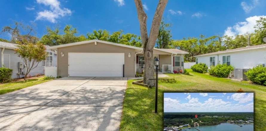 House in Oak Hill, Florida 3 bedrooms, 131.55 sq.m. № 2141080