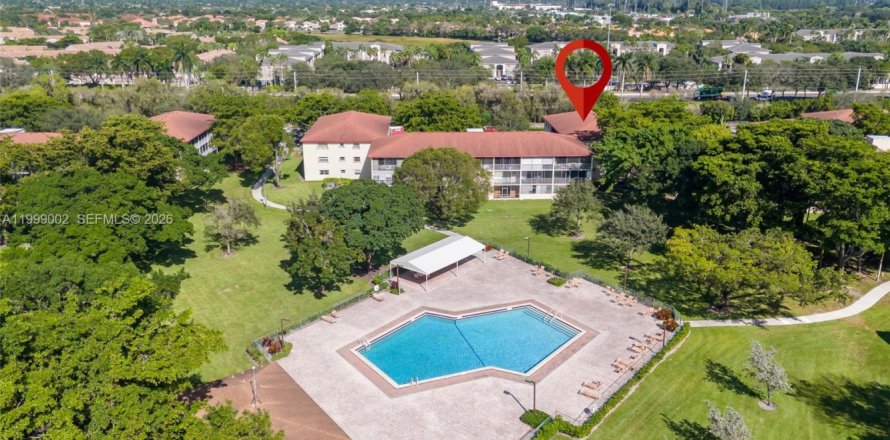 Condo in Pembroke Pines, Florida, 2 bedrooms  № 2060950