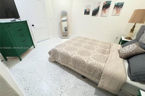 Снять в аренду виллу или дом в Майами, Флорида 1 спальня, 76.18м2, № 2252209 - фото 11