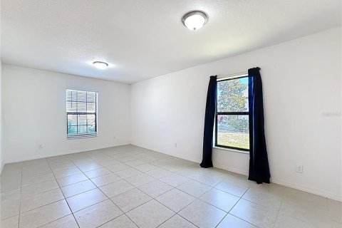 House in Dundee, Florida 4 bedrooms, 171.96 sq.m. № 2105509 - photo 18