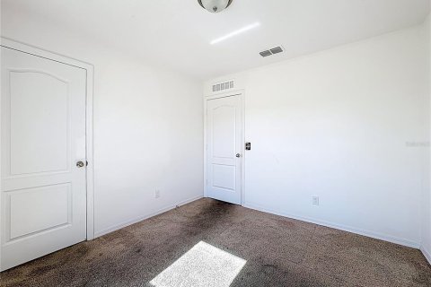House in Dundee, Florida 4 bedrooms, 171.96 sq.m. № 2105509 - photo 27