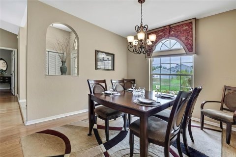 House in Weeki Wachee, Florida 3 bedrooms, 230.58 sq.m. № 1679603 - photo 8