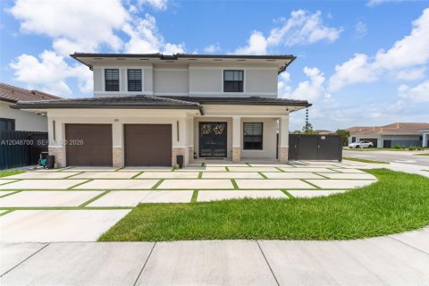 Casa en Miami, Florida 4 dormitorios, 285.49 m2 № 2240715
