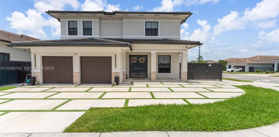 Casa en Miami, Florida 4 dormitorios, 285.49 m2 № 2240715