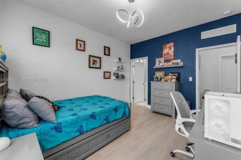 Casa en venta en Miami, Florida, 4 dormitorios, 285.49 m2 № 2240715 - foto 29