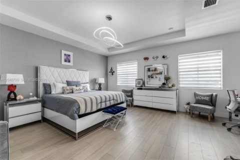 Casa en venta en Miami, Florida, 4 dormitorios, 285.49 m2 № 2240715 - foto 21