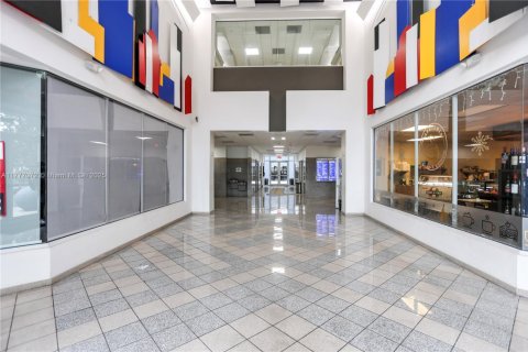 Купить коммерческую недвижимость в Дорал, Флорида № 2063197 - фото 5