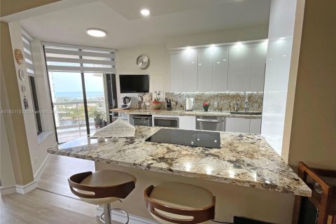 Copropriété à vendre à Aventura, Floride: 2 chambres, 150.69 m2 № 1942564 - photo 1