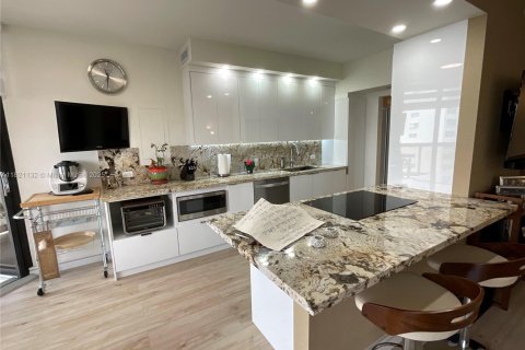 Copropriété à vendre à Aventura, Floride: 2 chambres, 150.69 m2 № 1942564 - photo 2