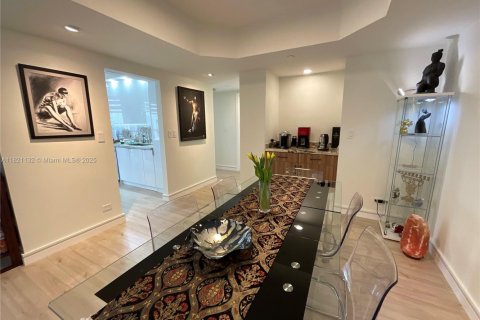 Copropriété à vendre à Aventura, Floride: 2 chambres, 150.69 m2 № 1942564 - photo 5