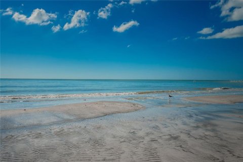 Apartment in Redington Shores, Florida 2 bedrooms, 80.55 sq.m. № 812003 - photo 17