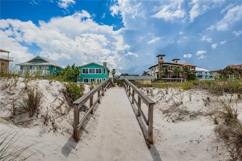Apartment in Redington Shores, Florida 2 bedrooms, 80.55 sq.m. № 812003 - photo 15