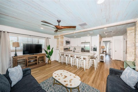 Apartment in Redington Shores, Florida 2 bedrooms, 80.55 sq.m. № 812003 - photo 7