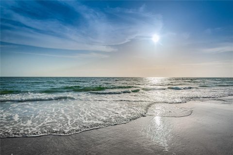Apartment in Redington Shores, Florida 2 bedrooms, 80.55 sq.m. № 812003 - photo 18