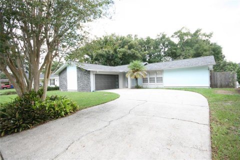House in Lutz, Florida 4 bedrooms, 154.22 sq.m. № 2360708