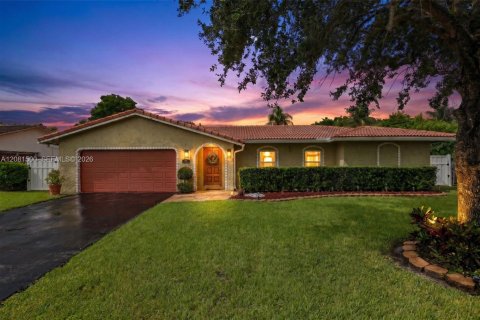 Villa ou maison à Coral Springs, Floride 5 chambres, 194.54 m2 № 2352514