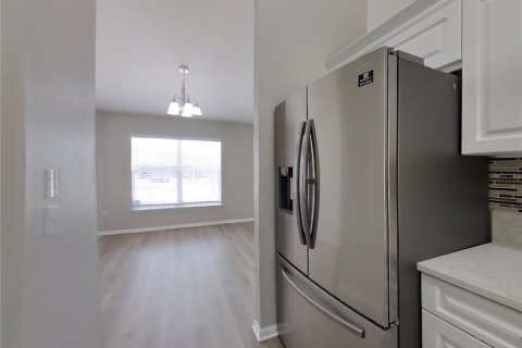 House in Orlando, Florida 3 bedrooms, 153.85 sq.m. № 1805087 - photo 5