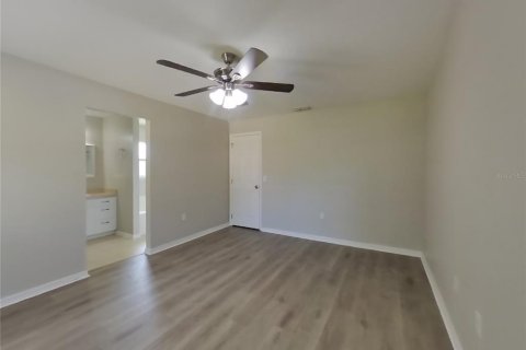 House in Orlando, Florida 3 bedrooms, 153.85 sq.m. № 1805087 - photo 8