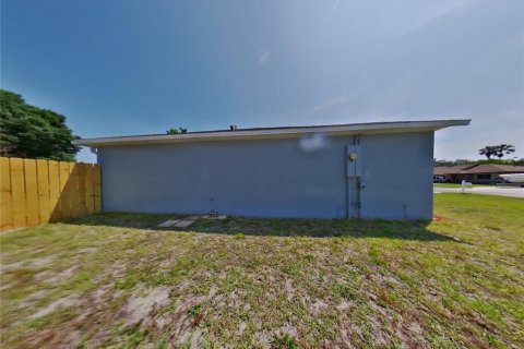 House in Orlando, Florida 3 bedrooms, 153.85 sq.m. № 1805087 - photo 23