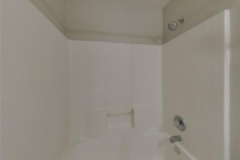 House in Orlando, Florida 3 bedrooms, 153.85 sq.m. № 1805087 - photo 7