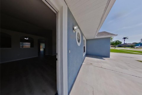 House in Orlando, Florida 3 bedrooms, 153.85 sq.m. № 1805087 - photo 14