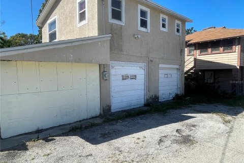 House in Saint Petersburg, Florida 4 bedrooms, 151.62 sq.m. № 2230974 - photo 8