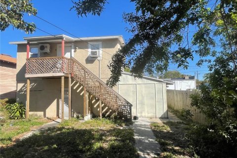 House in Saint Petersburg, Florida 4 bedrooms, 151.62 sq.m. № 2230974 - photo 7