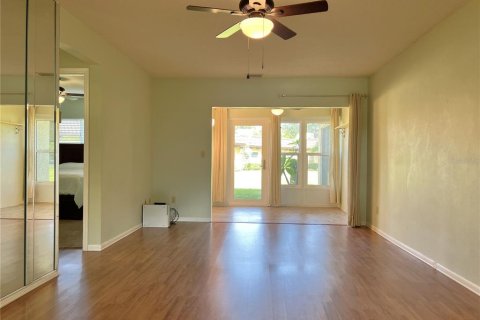House in Dunedin, Florida 1 bedroom, 59.92 sq.m. № 1873533 - photo 4