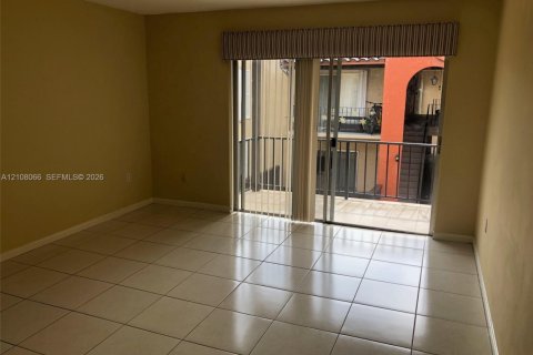 Copropriété à louer à Miami, Floride: 1 chambre, 65.87 m2 № 2422540 - photo 8