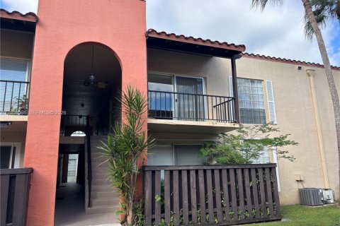 Copropriété à louer à Miami, Floride: 1 chambre, 65.87 m2 № 2422540 - photo 17