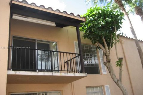 Copropriété à louer à Miami, Floride: 1 chambre, 65.87 m2 № 2422540 - photo 5