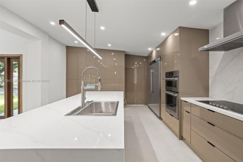 Casa en venta en Miami, Florida, 4 dormitorios, 225.01 m2 № 1834403 - foto 7